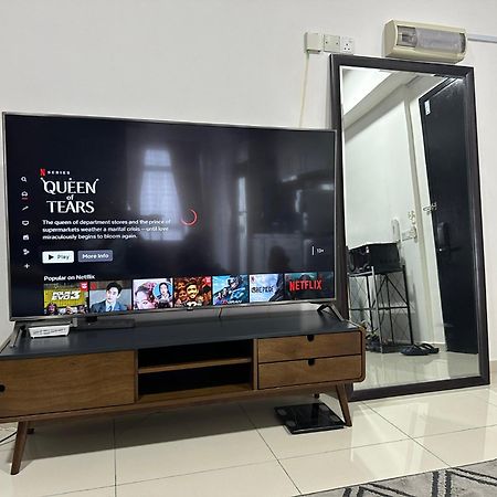 Kyra Homestay Centrus Soho Cyberjaya *Wifi And Pool* Exterior photo