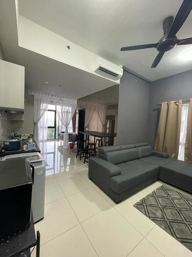 Kyra Homestay Centrus Soho Cyberjaya *Wifi And Pool* Exterior photo