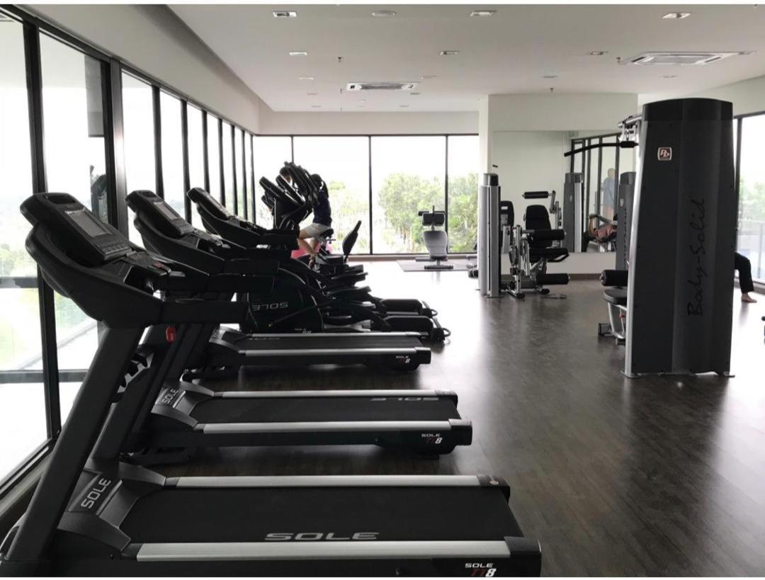 Kyra Homestay Centrus Soho Cyberjaya *Wifi And Pool* Exterior photo