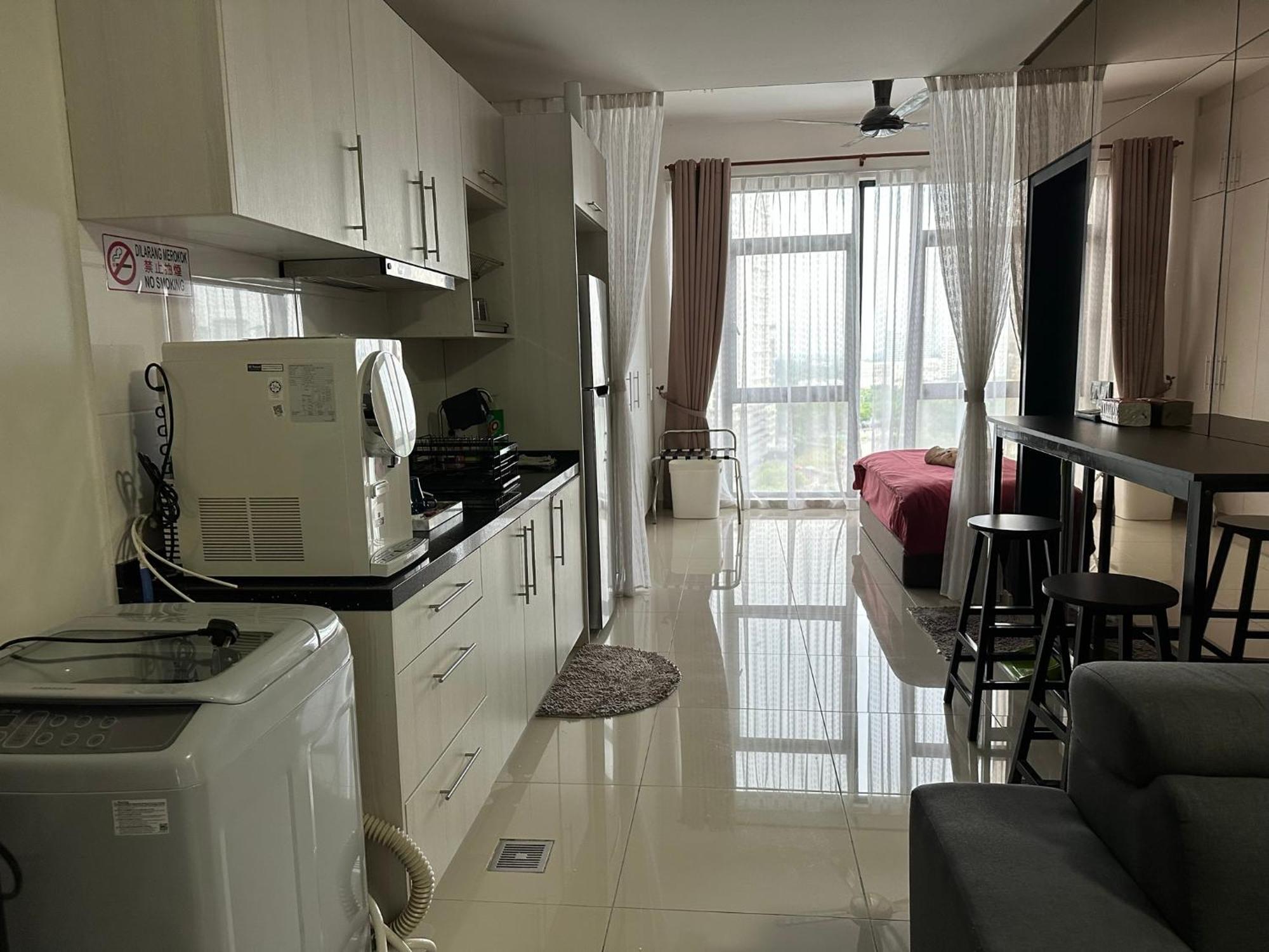 Kyra Homestay Centrus Soho Cyberjaya *Wifi And Pool* Exterior photo